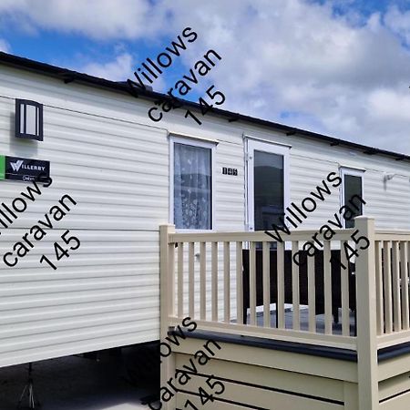 Willows Caravan 145 Llanddwywe Ngoại thất bức ảnh
