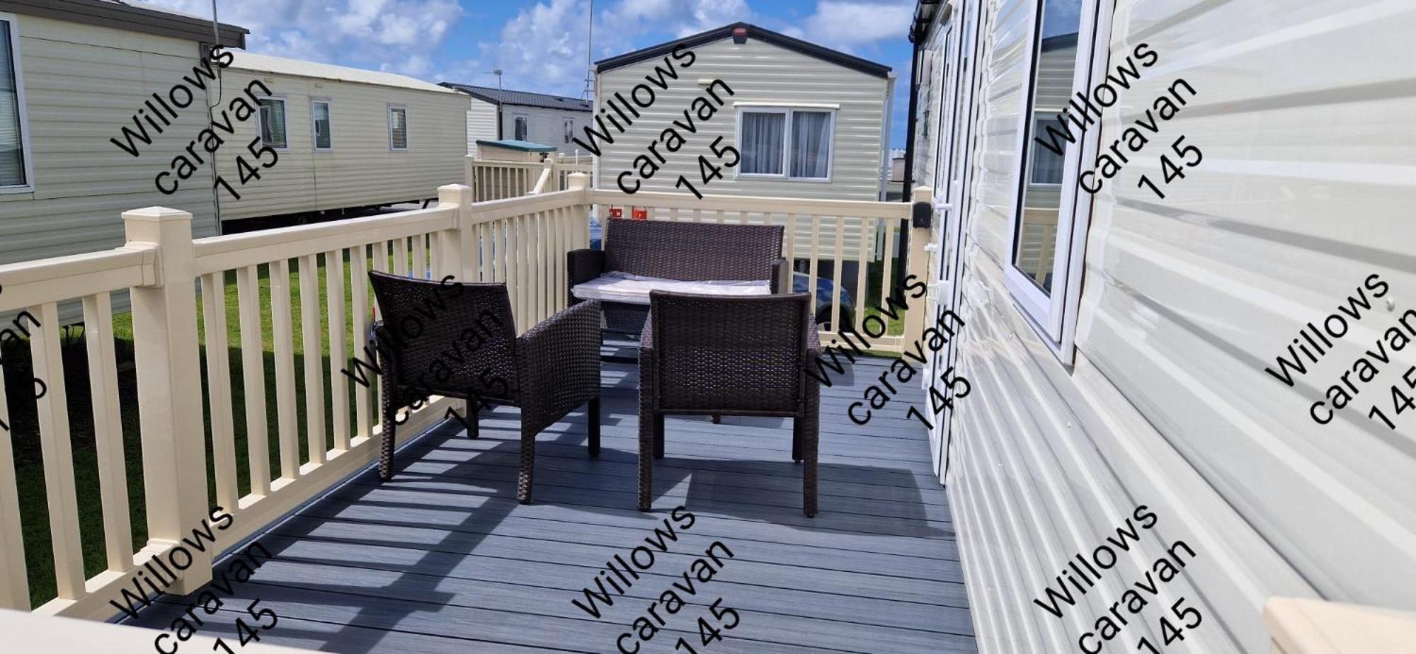 Willows Caravan 145 Llanddwywe Ngoại thất bức ảnh