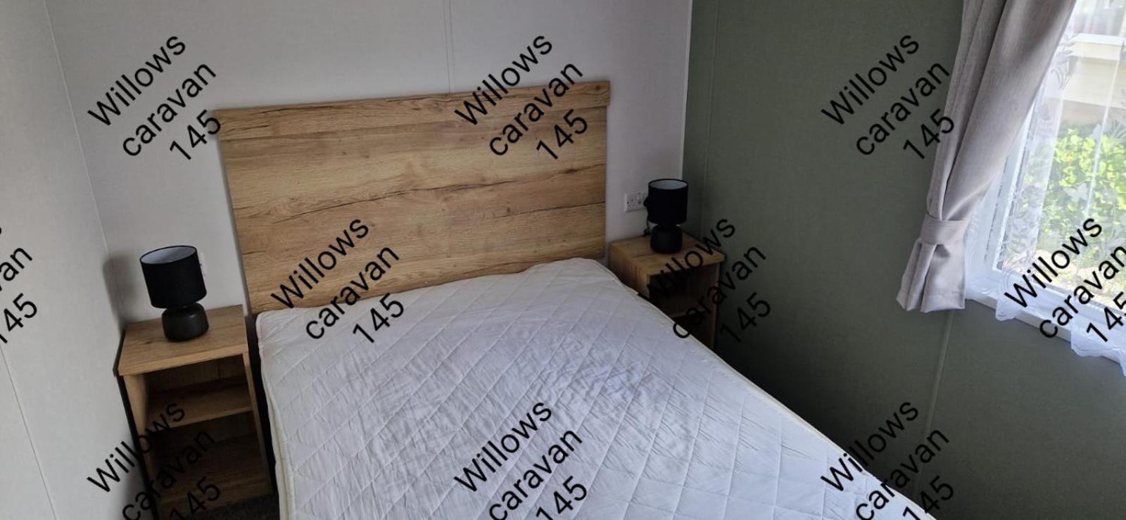 Willows Caravan 145 Llanddwywe Ngoại thất bức ảnh