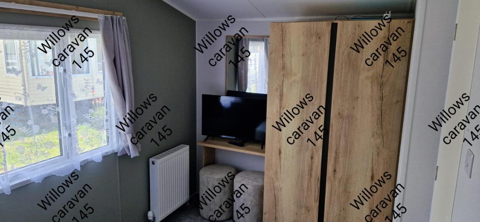 Willows Caravan 145 Llanddwywe Ngoại thất bức ảnh